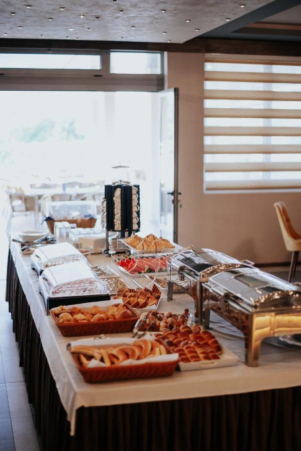 Hotel Lion Ulcinj Luaran gambar