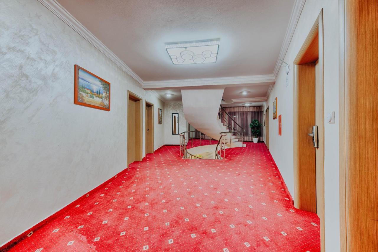 Hotel Lion Ulcinj Luaran gambar
