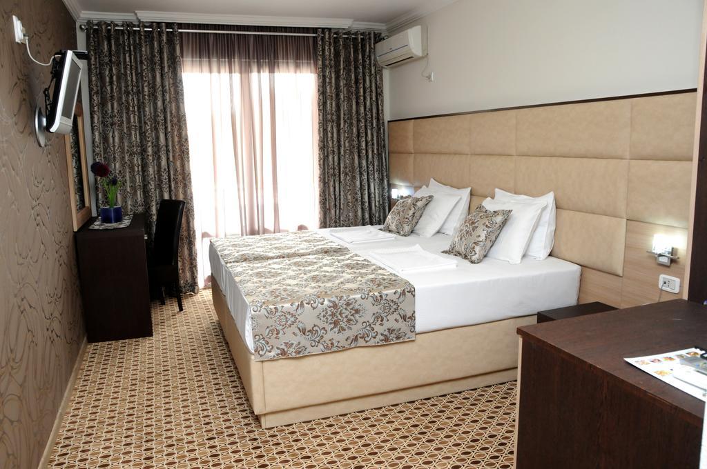 Hotel Lion Ulcinj Luaran gambar