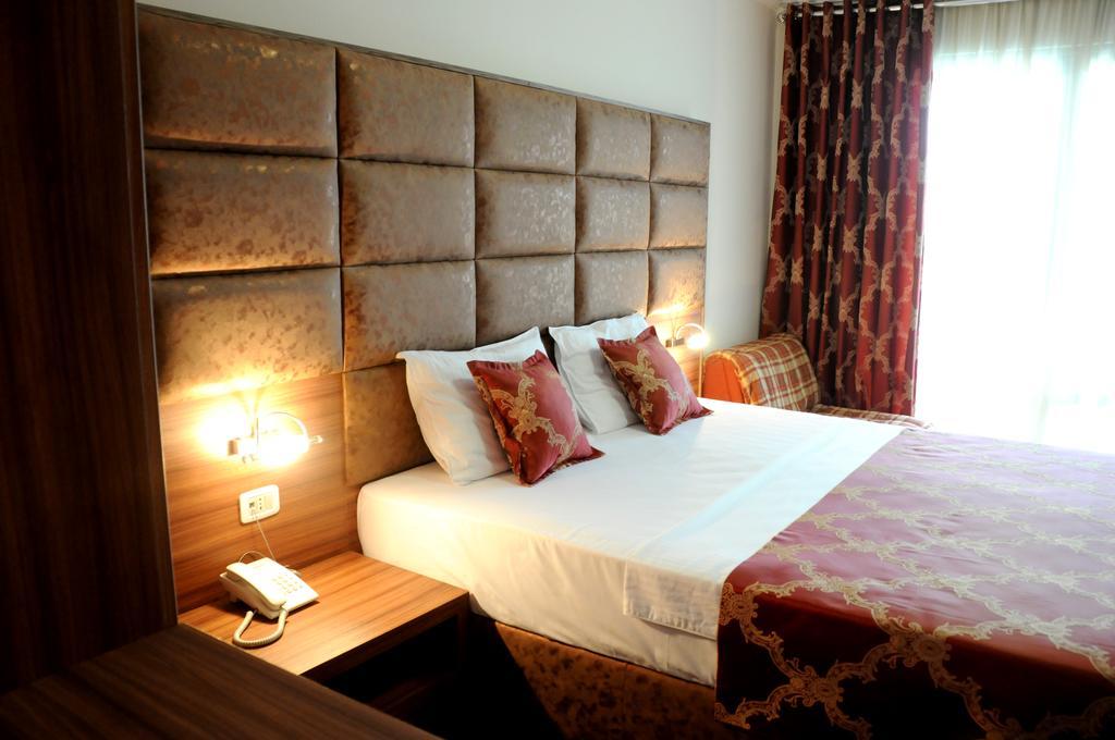 Hotel Lion Ulcinj Luaran gambar