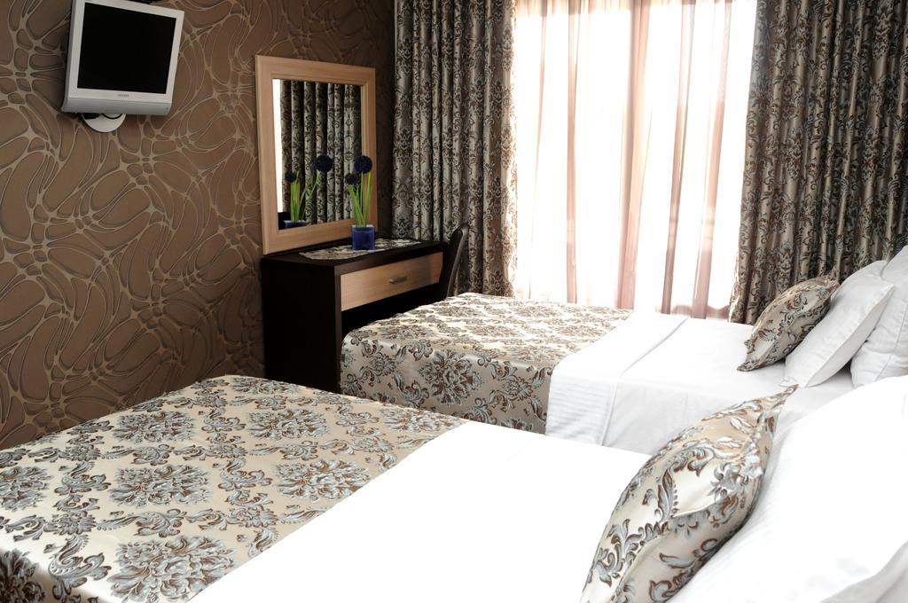 Hotel Lion Ulcinj Luaran gambar