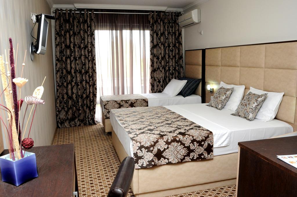 Hotel Lion Ulcinj Luaran gambar