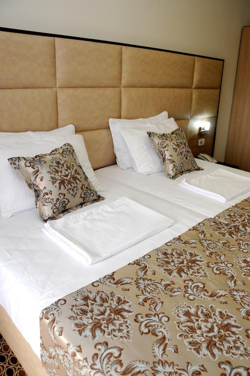 Hotel Lion Ulcinj Luaran gambar